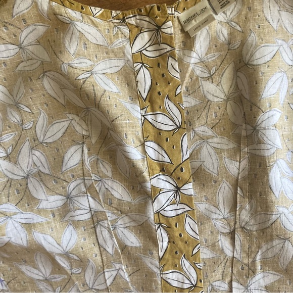 Rachel Zoe 100% Linen Top, Size Medium - Picture 5 of 9